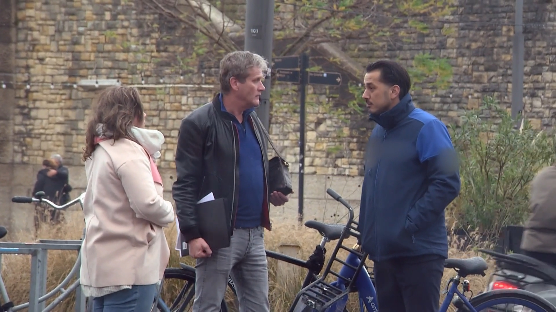 Alberto confronteert beroepsleugenaar met verzonnen tumor