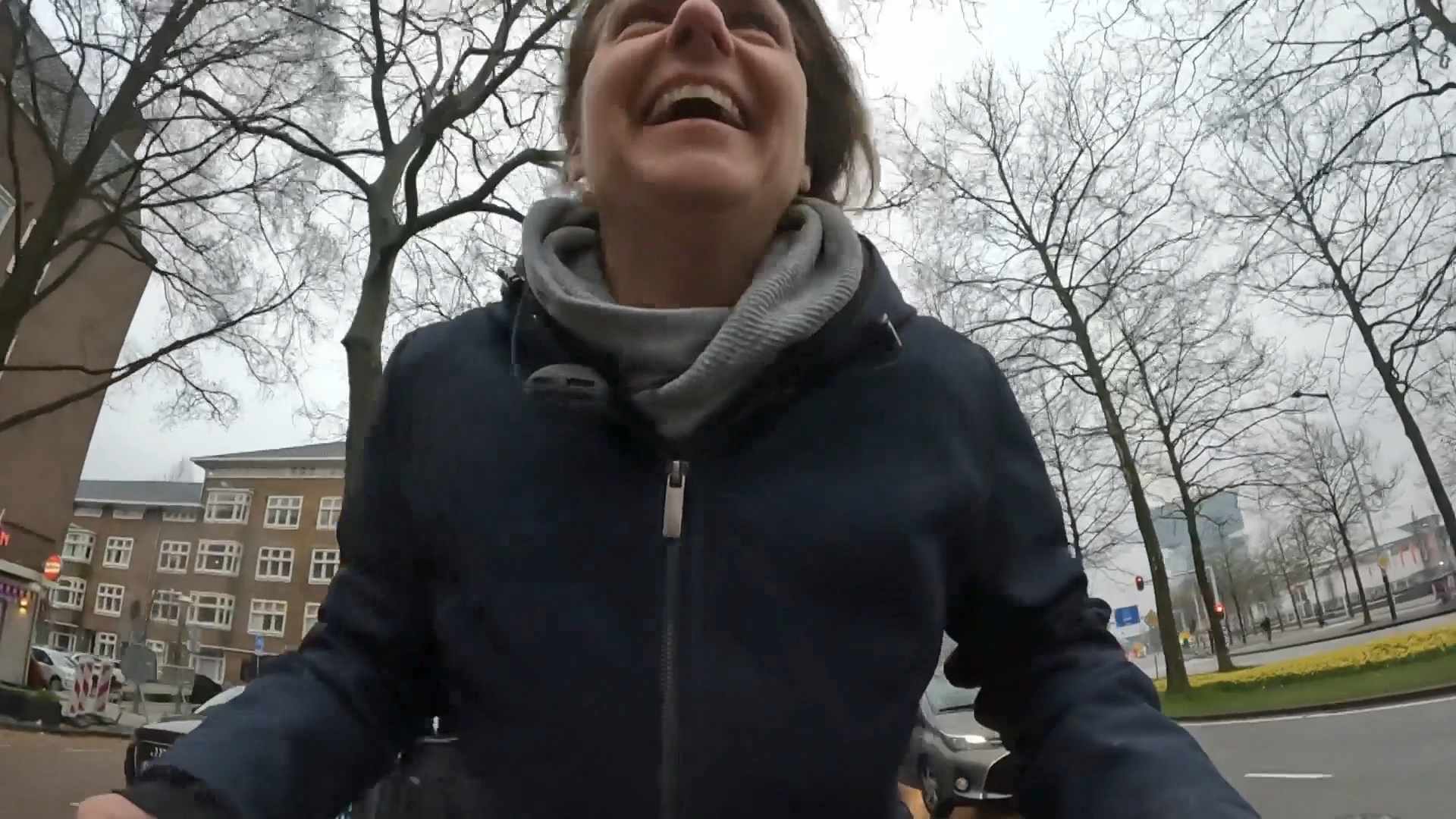 Jessica ervaart fietsen door Amsterdam als 'de struggle for life'