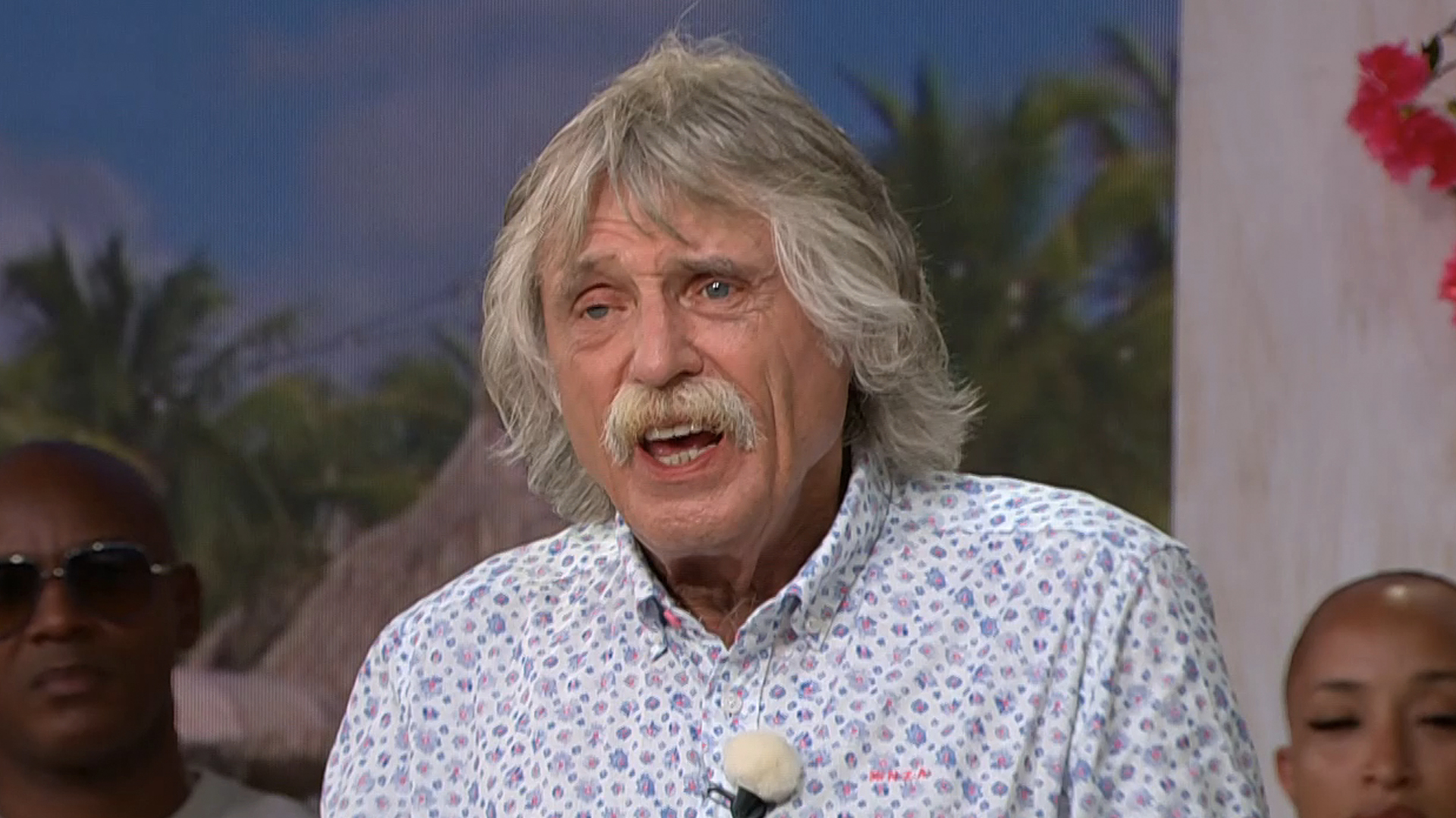 Johan Derksen windt zich opnieuw op over Married at First Sight: 'Moet verboden worden!'