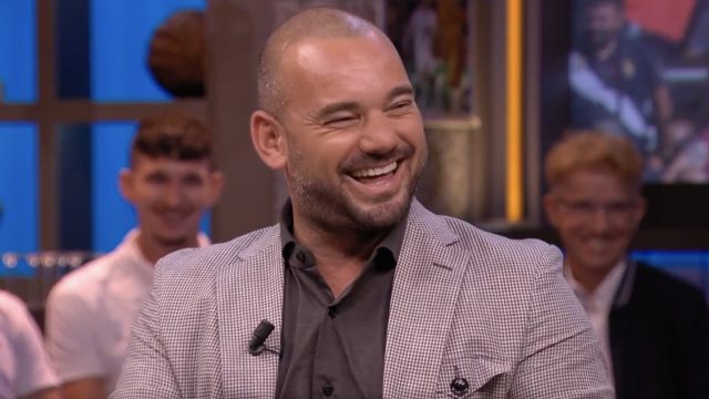 Wesley kreeg 10.000 euro boete van Van Gaal