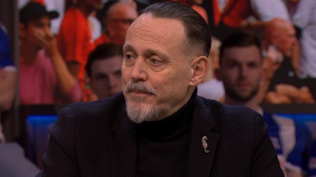 Hugo Borst keihard voor Ajacied: 'Hij heeft er geen zin in, zit gewoon z'n geld te pakken!'