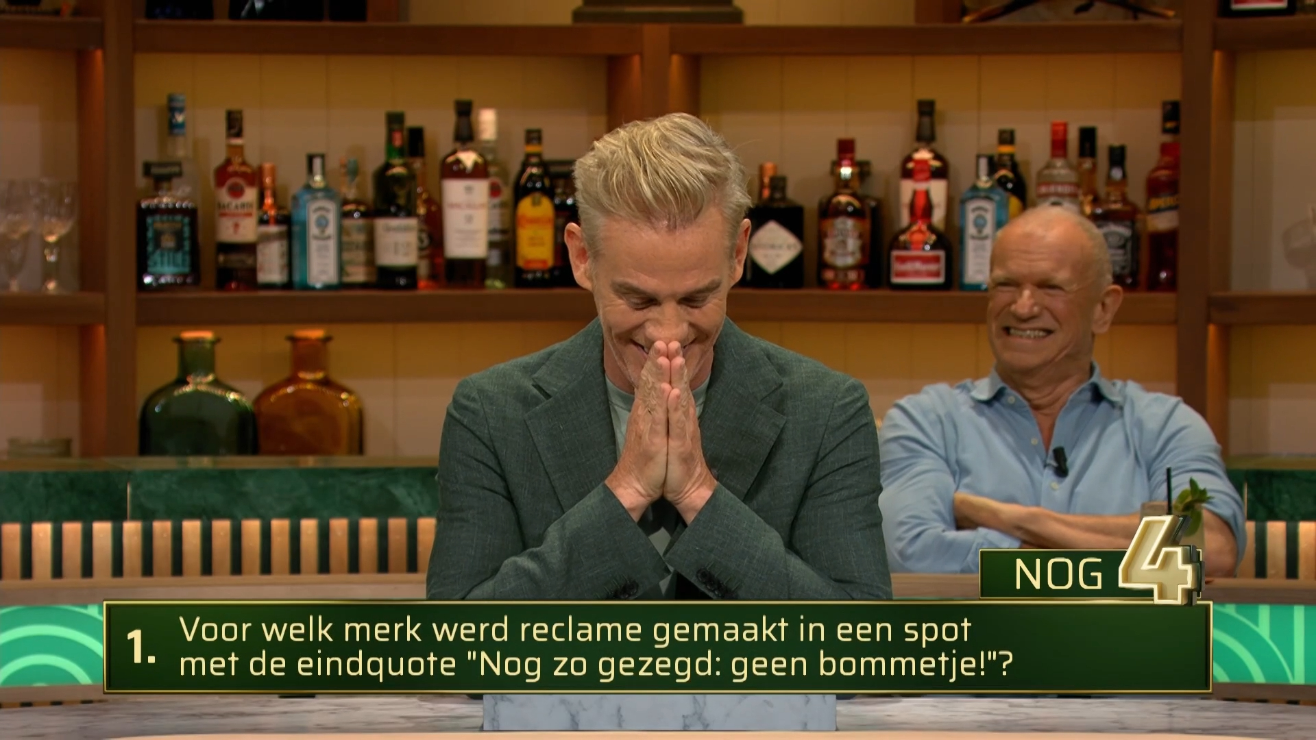 Art zegt het antwoord per ongeluk voor!