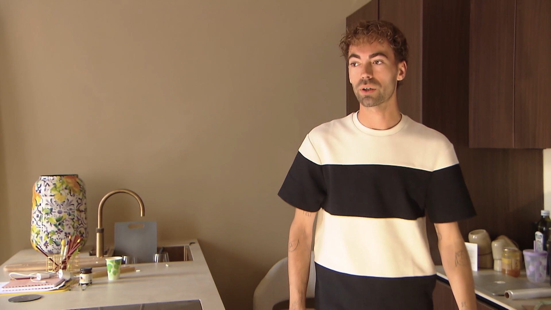 Daan Alferink over dit appartement: 'Hele lelijke kunst'