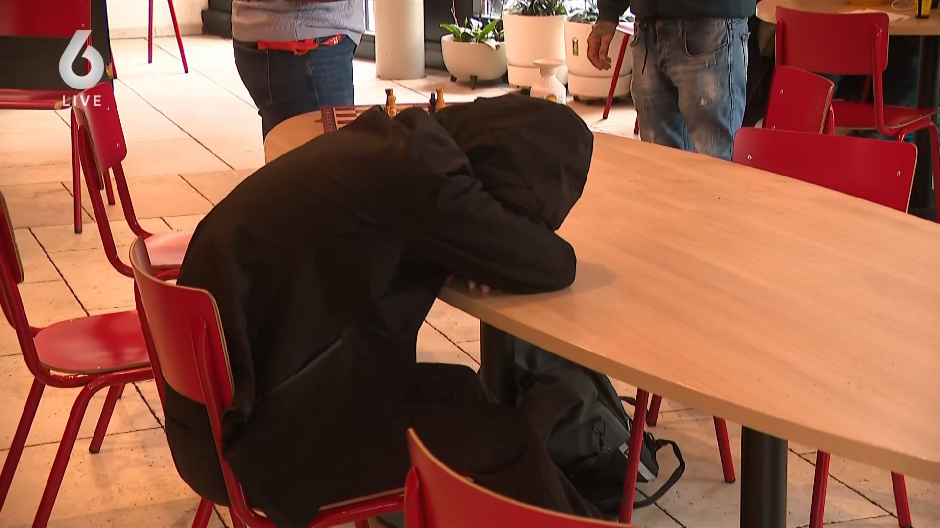 ‘Eerst Nederlanders aan het werk, pas daarna kijken naar meer arbeidsmigranten’