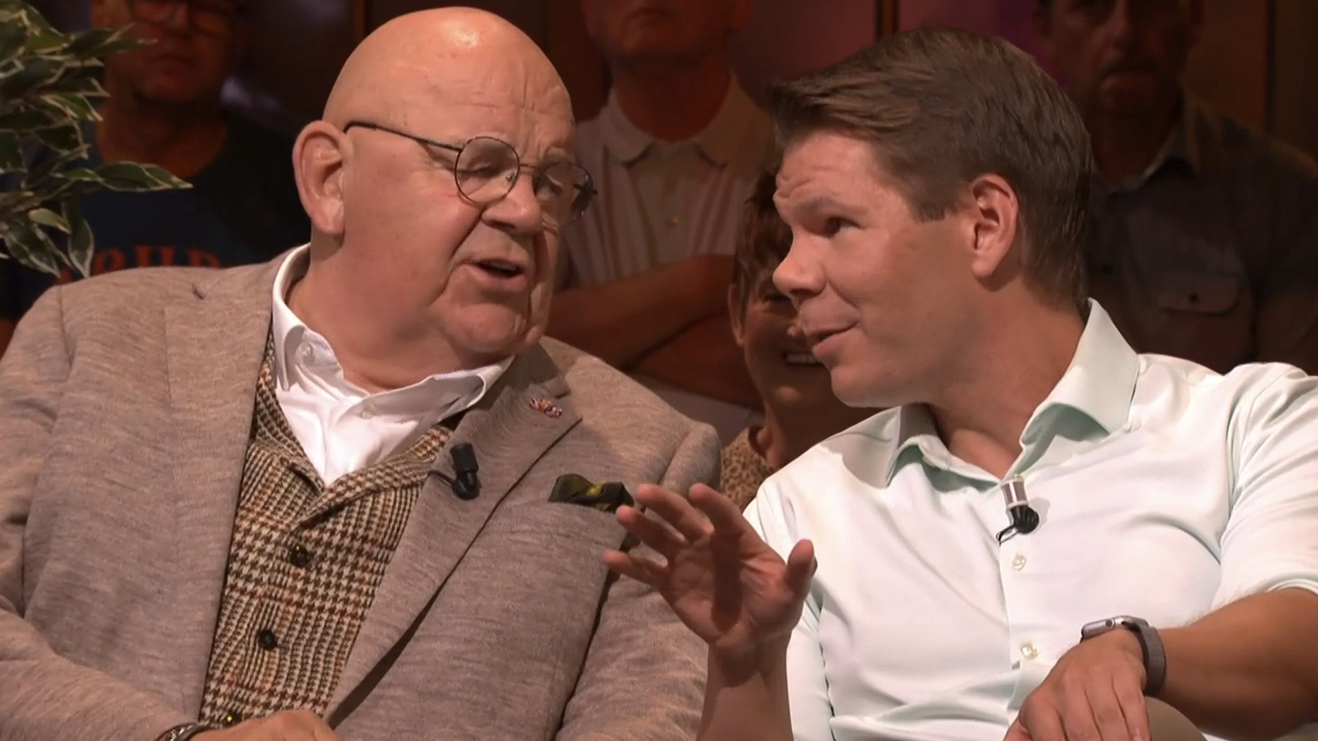 Victor Vlam onderbreekt Pieter Cobelens: ‘Trump heeft daarover wel degelijk gelijk!’
