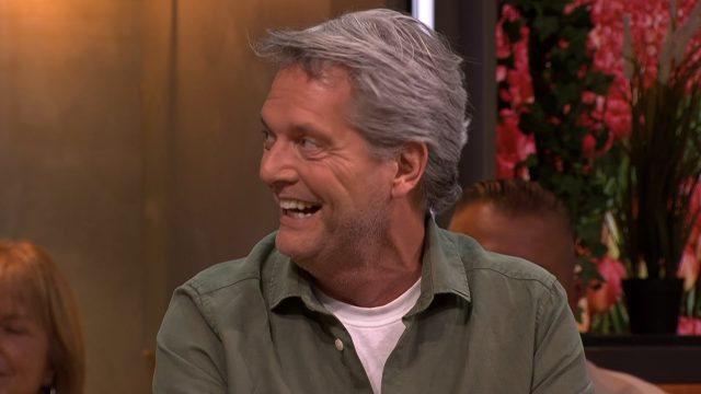 Alles voor de primeur: Guido den Aantrekker vermomde zich als dokter om ziekenhuis binnen te glippen