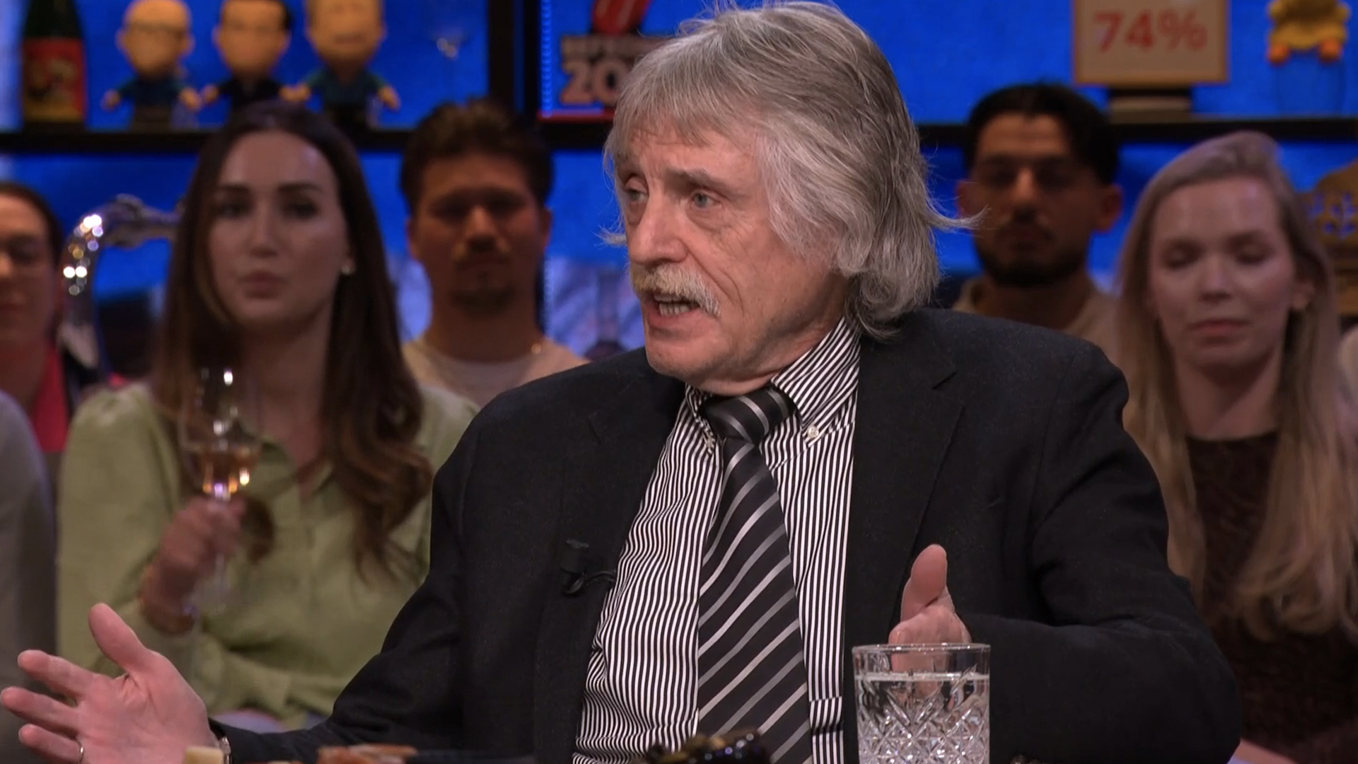 Johan Derksen: ‘De politiek moet de mening van de kiezer serieus nemen: ze drukken alles door’
