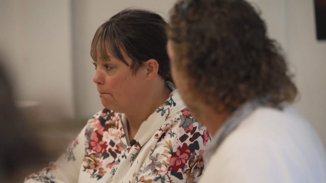 Katja wordt weggestuurd naar de bouwmarkt
