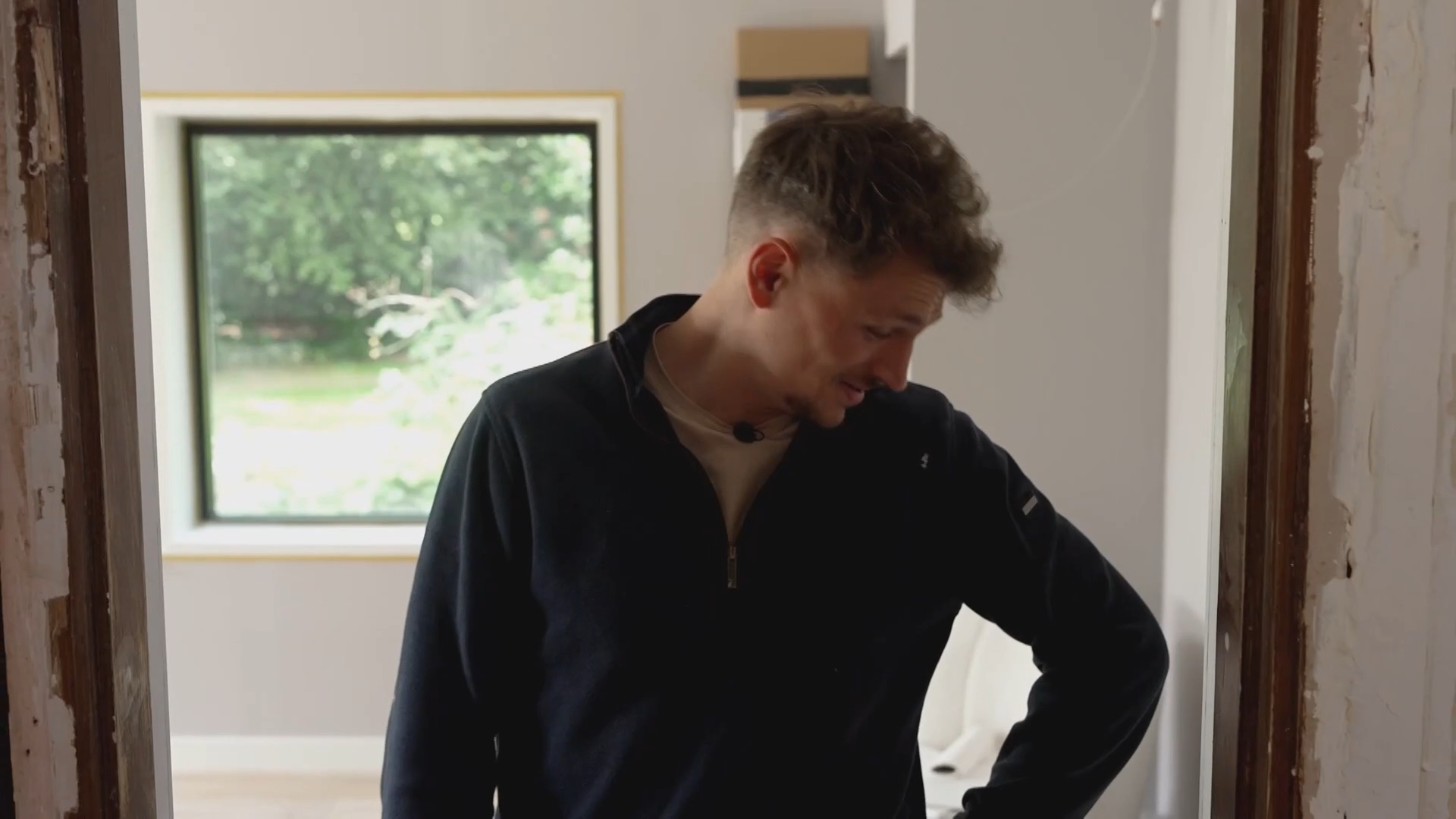 Daniel gaat het werk van Leroy en Kaylee controleren